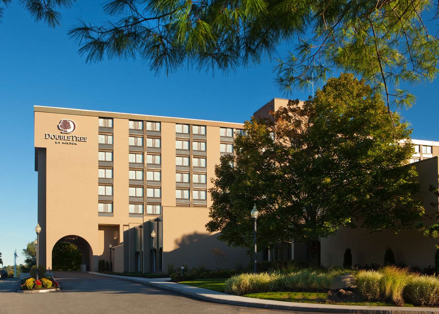 DoubleTree by Hilton Boston North Shore 2
