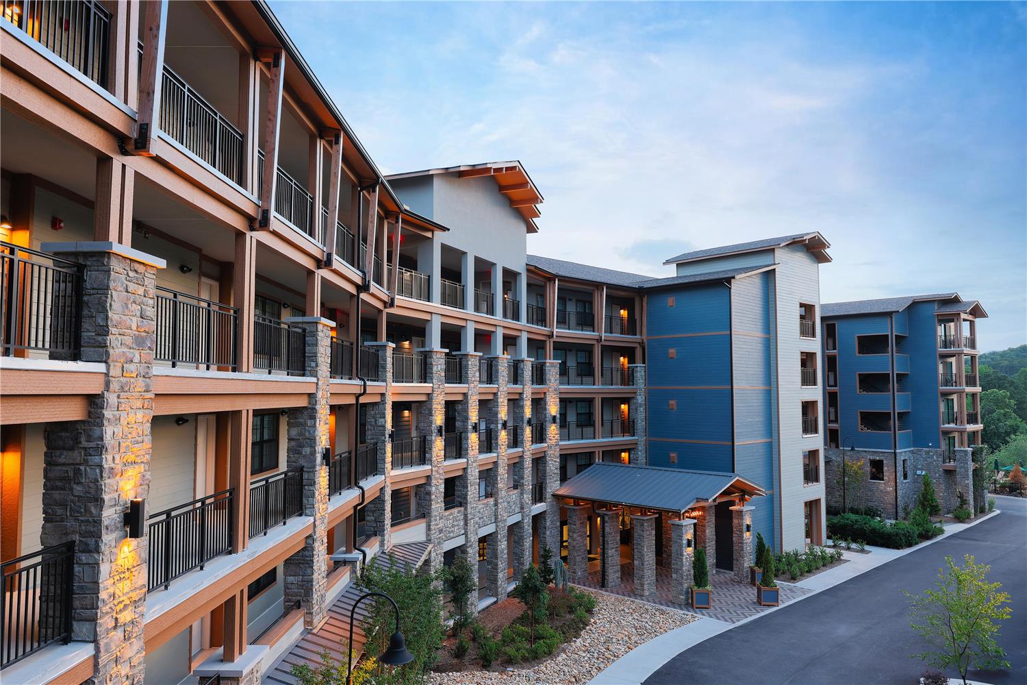 Hilton Vacation Club Mill Springs Lodge Pigeon Forge 1