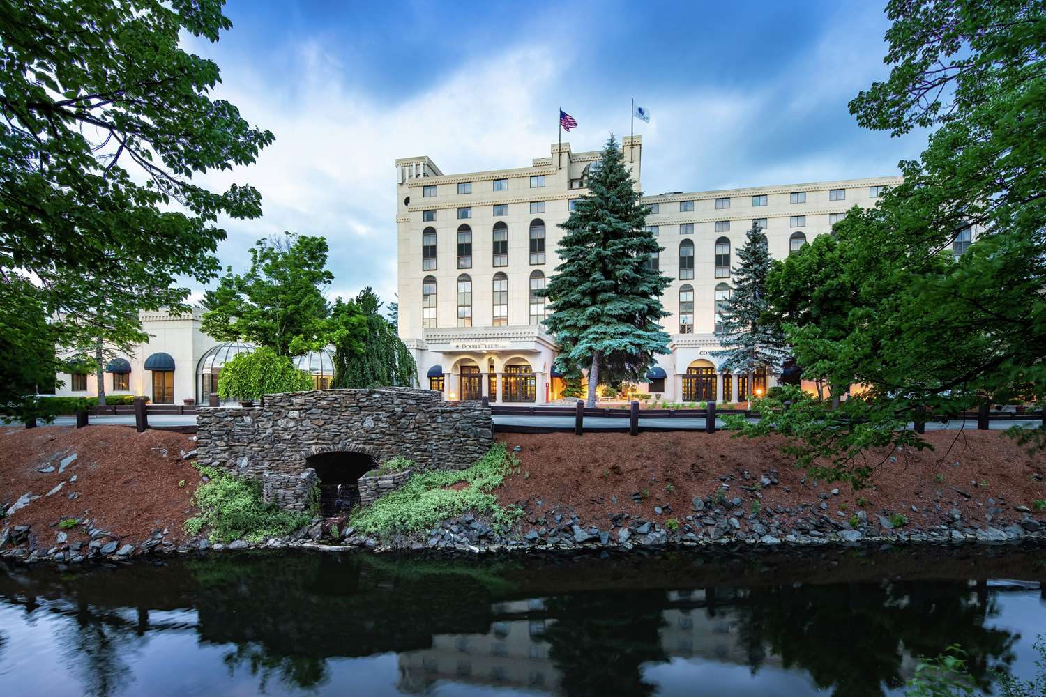 DoubleTree by Hilton Nashua 2