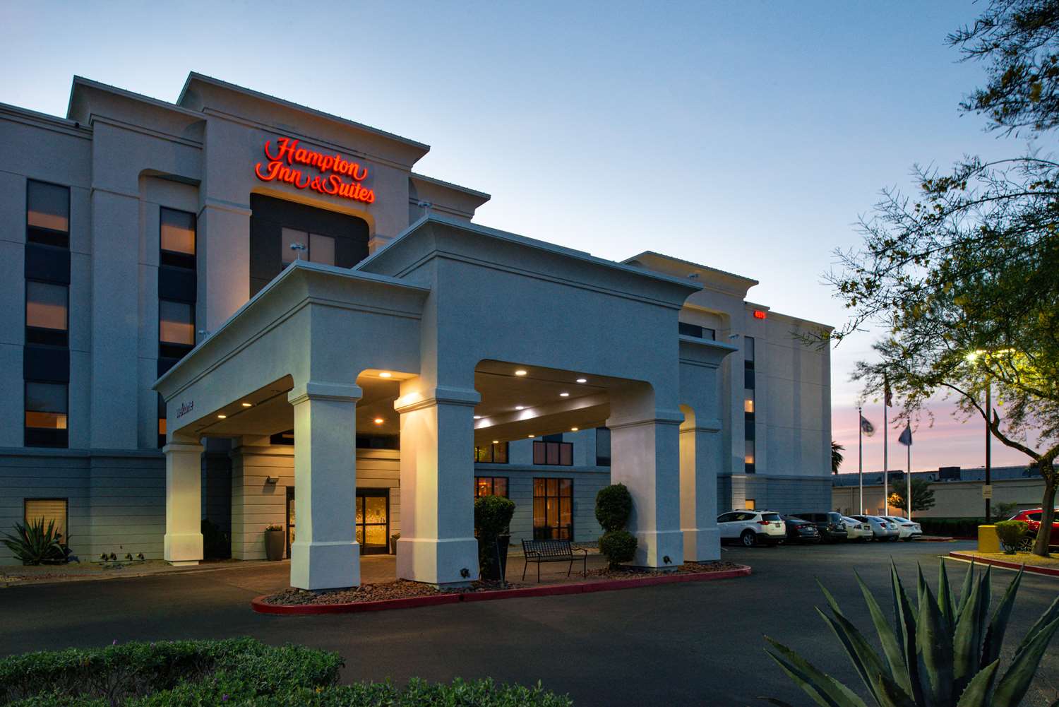 Hampton Inn & Suites Las Vegas Airport 2