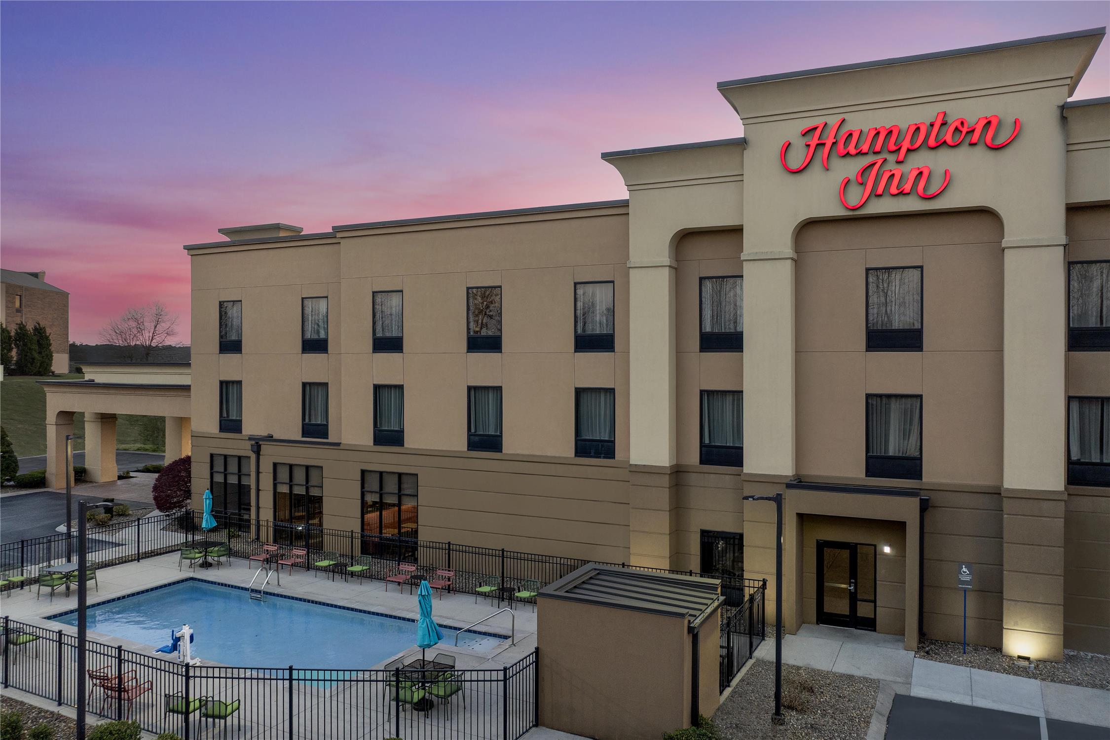 Hampton Inn Crossville 1