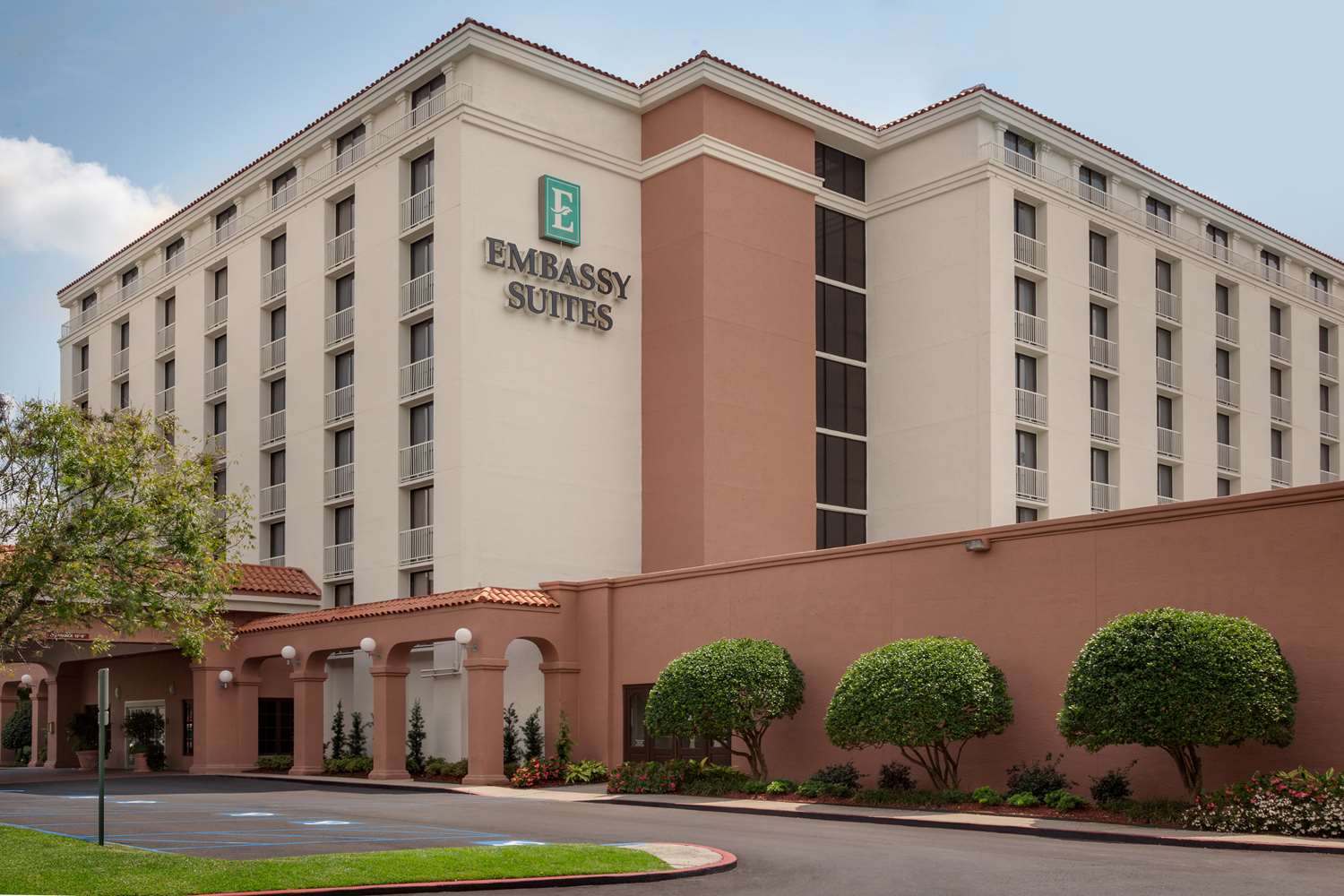 Embassy Suites Baton Rouge 1