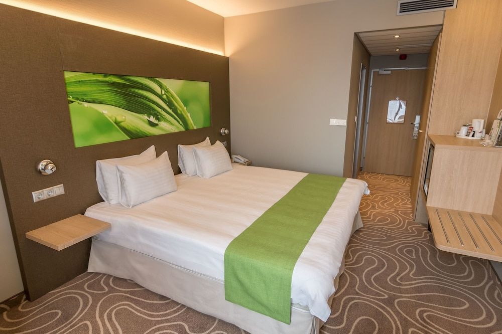 Holiday Inn BUDAPEST - BUDAÖRS by IHG 1