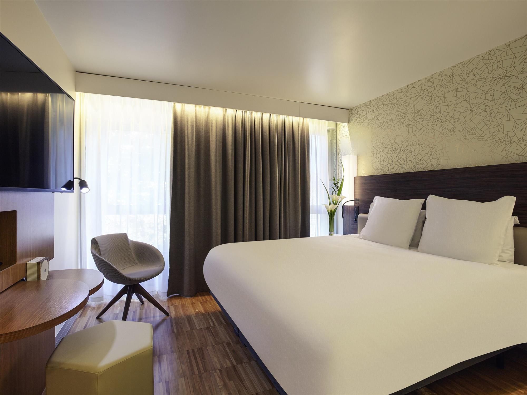 Mercure Paris Arc de Triomphe Etoile 2