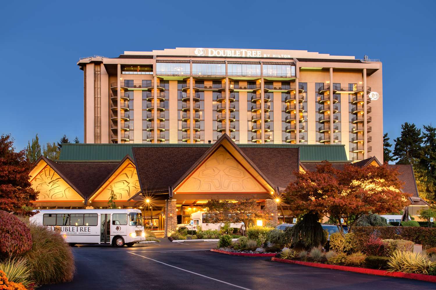 DoubleTree by Hilton Seattle Airport 2