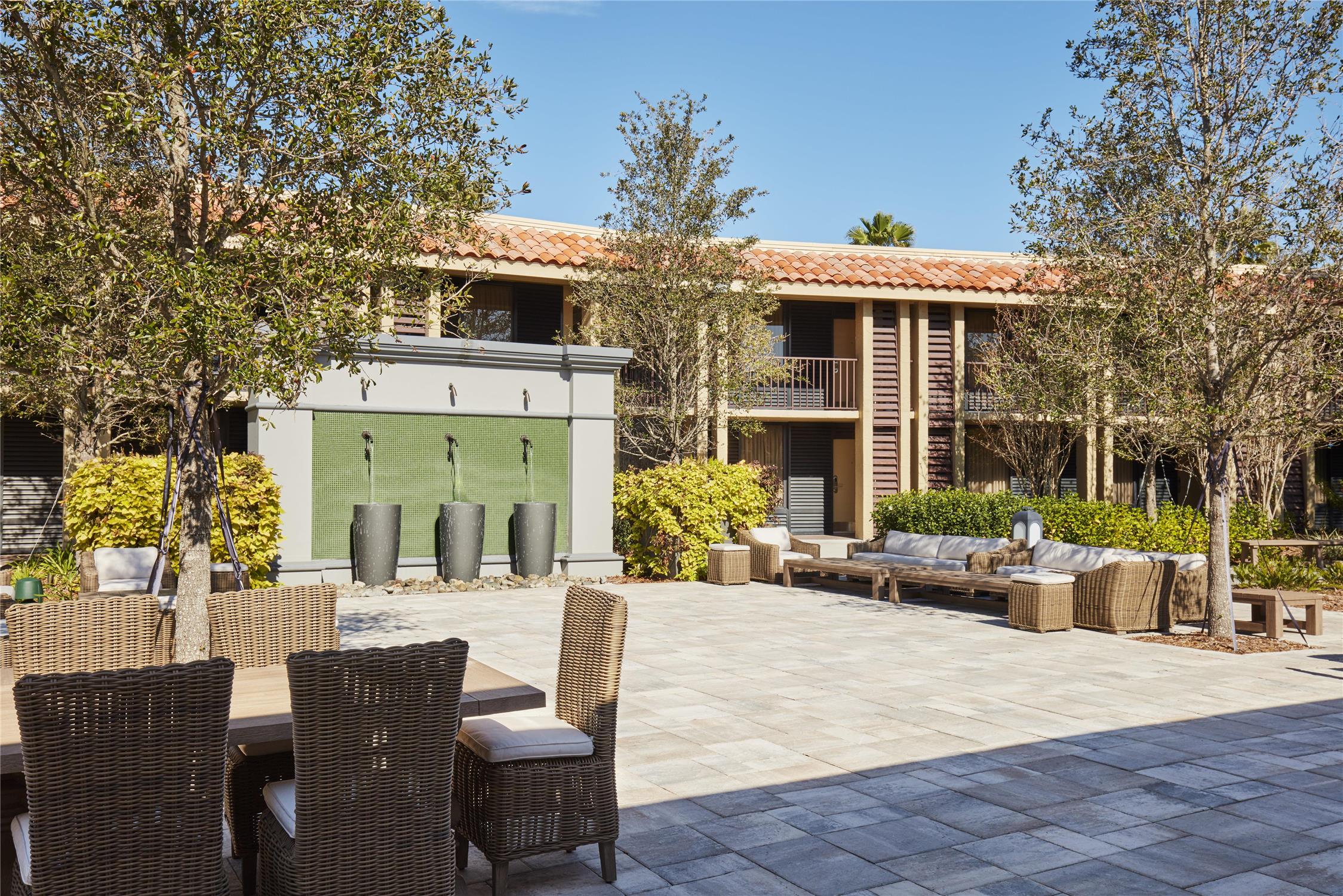 DoubleTree by Hilton Orlando Theme Park Resort 2