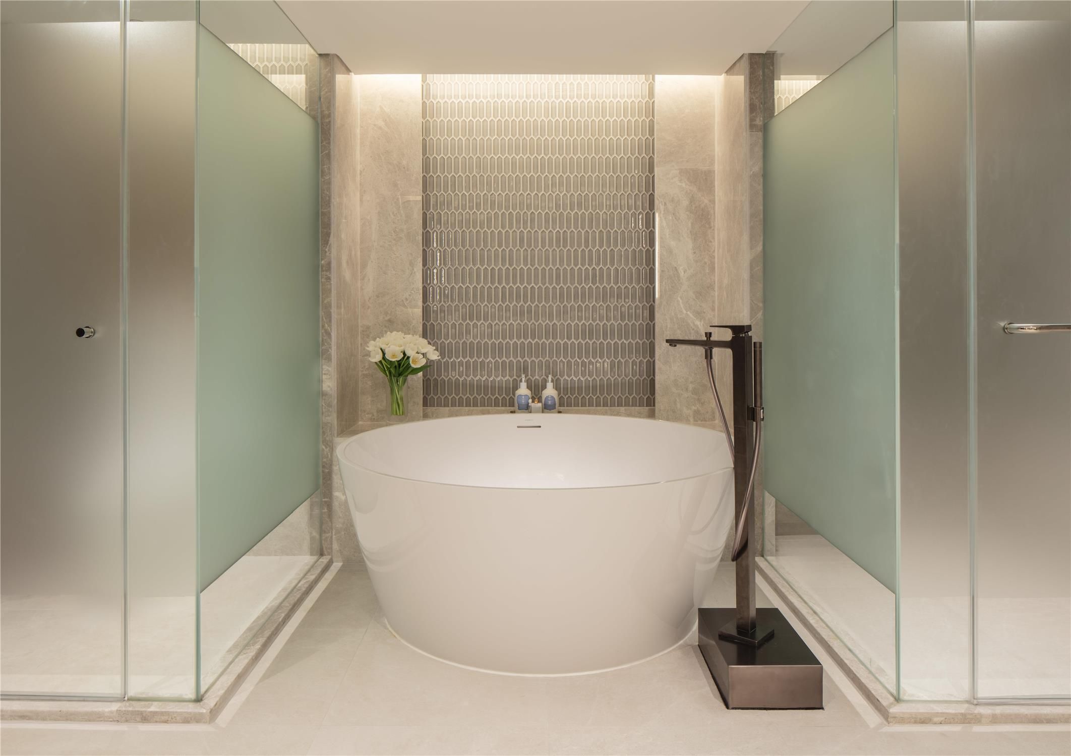 Anantara Siam Bangkok Hotel 1