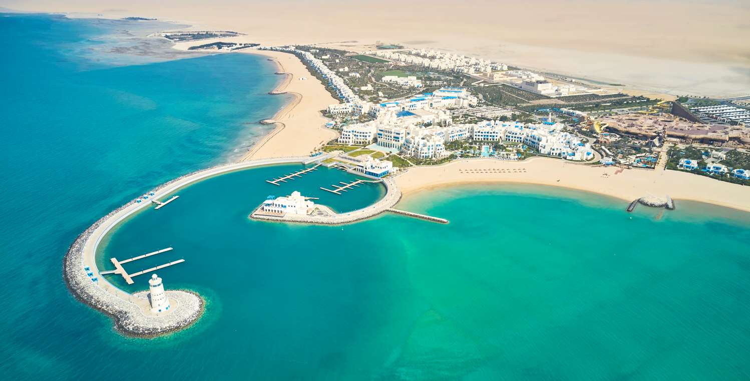 Hilton Salwa Beach Resort and Villas 2