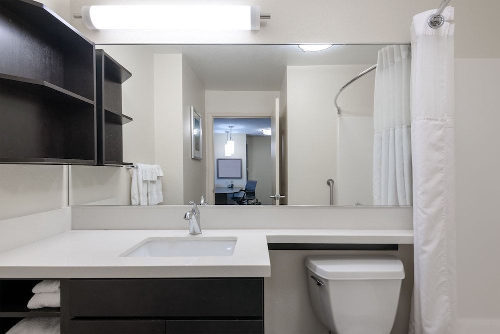 1 bedroom suite