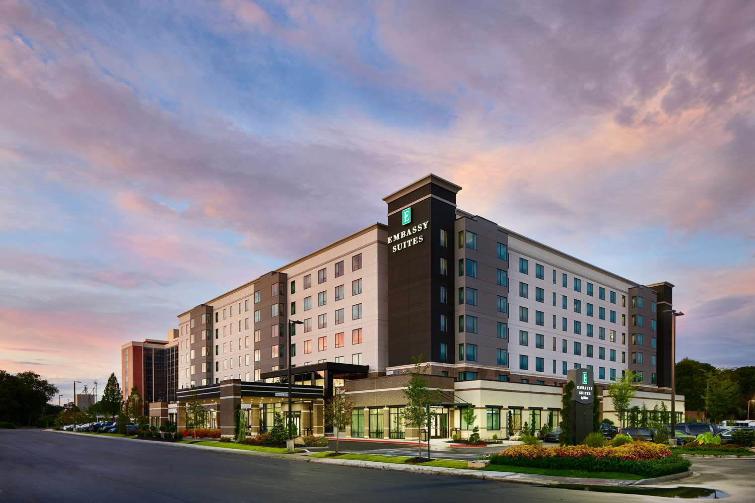 Embassy Suites By Hilton Atlanta Airport North 1