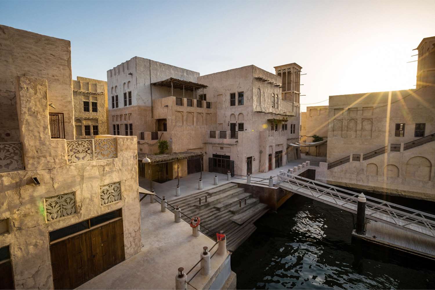 Al Seef Heritage Hotel Dubai, Curio Collection by Hilton 1