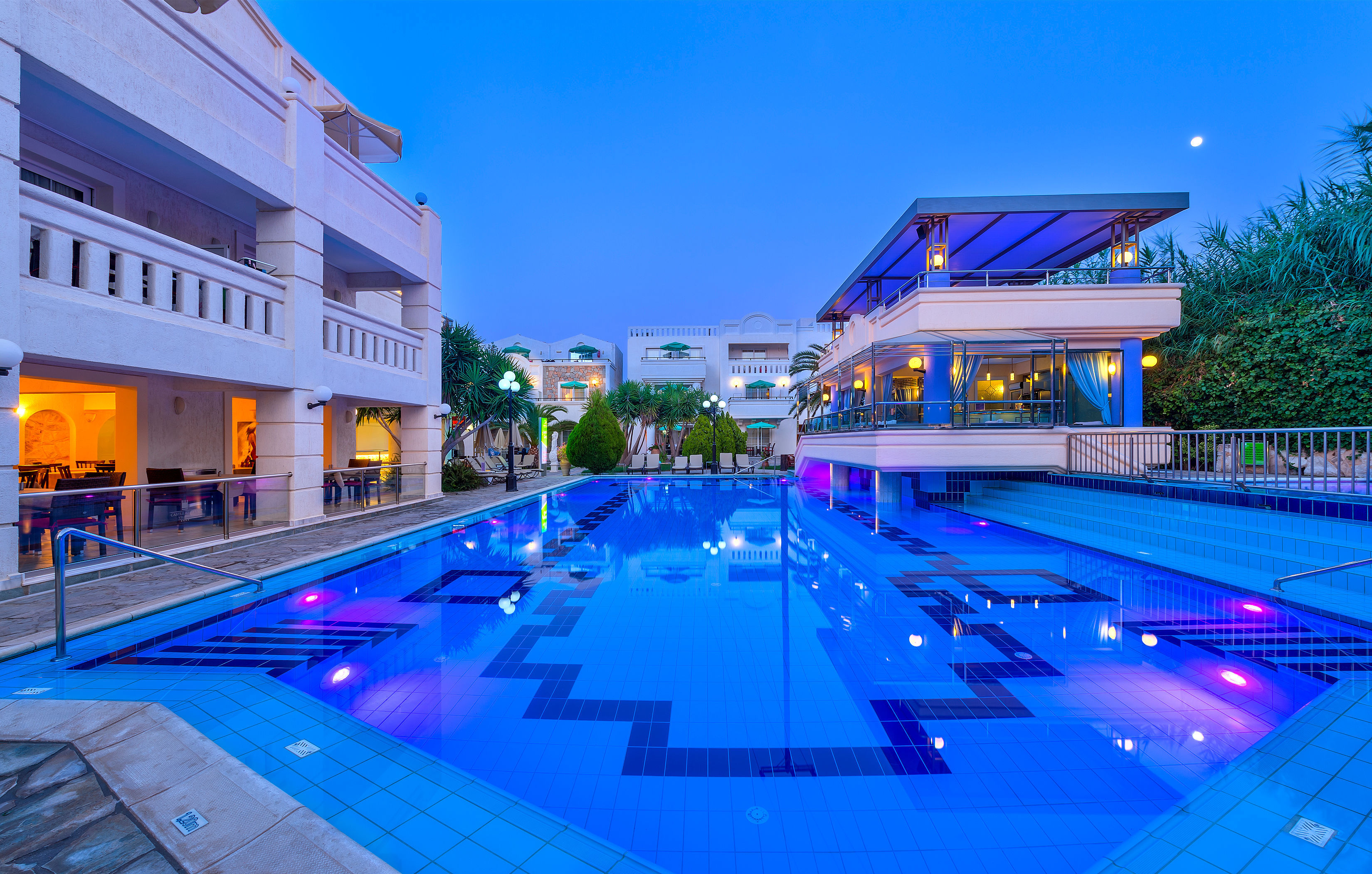 Marseille - Platanias (Crete) - Castle Suites Hotel - Platanias (Crete)