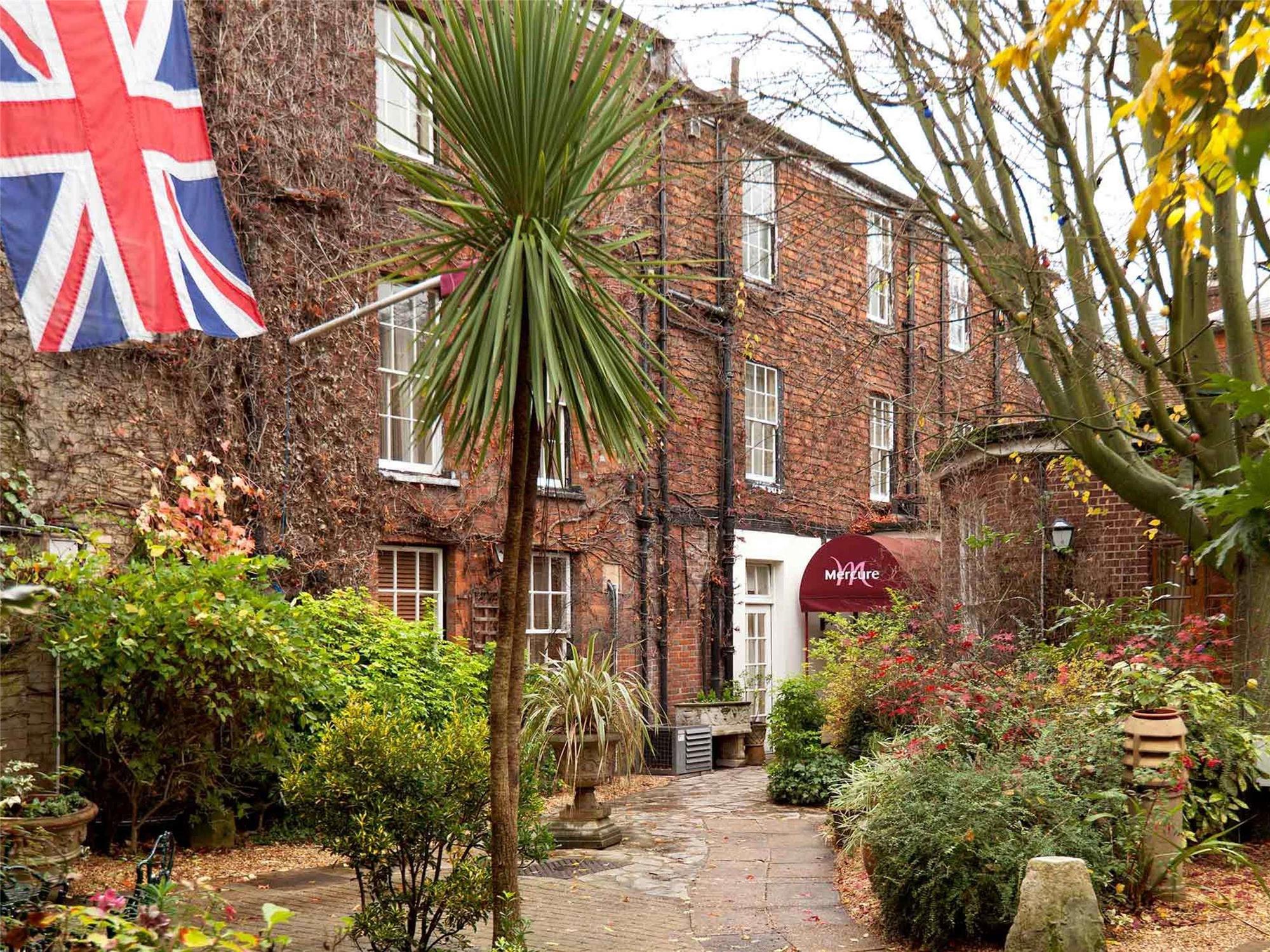 Mercure Salisbury White Hart Hotel & Apartments 2