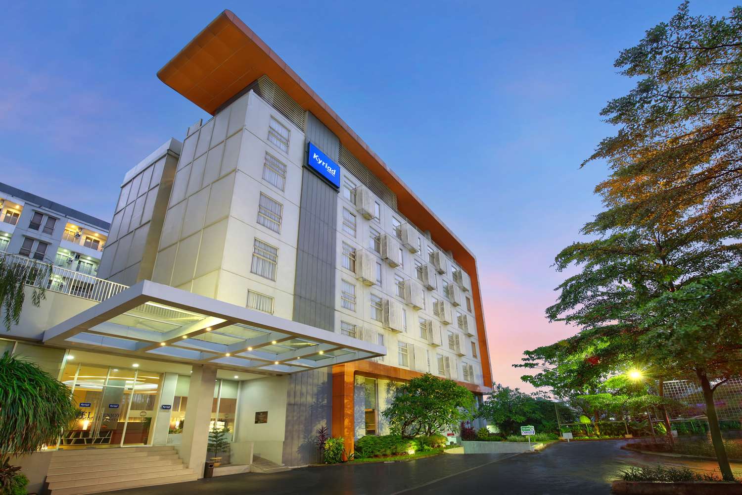 Kyriad Hotel Airport Jakarta 1