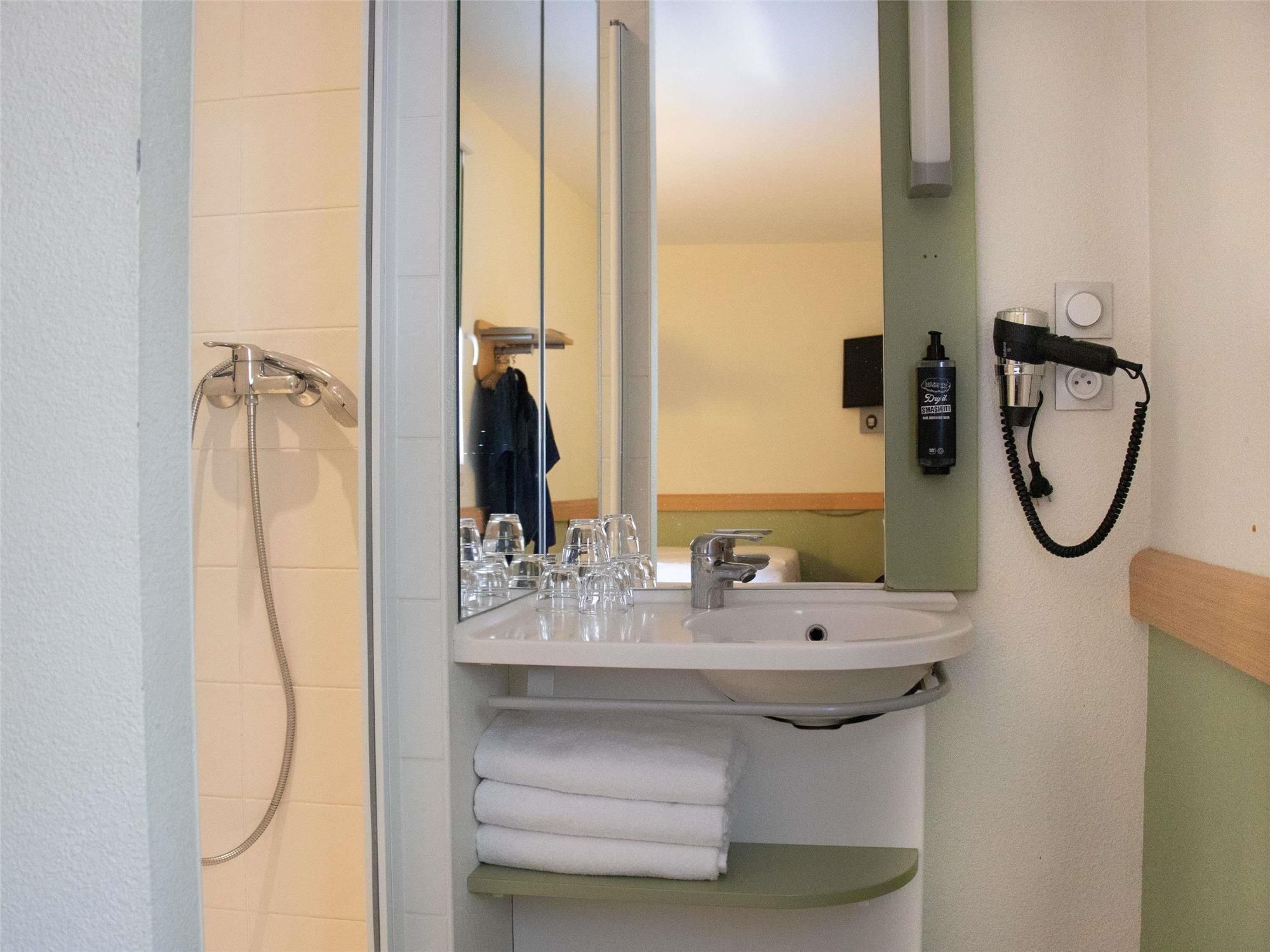 Chambre avec 2 lits