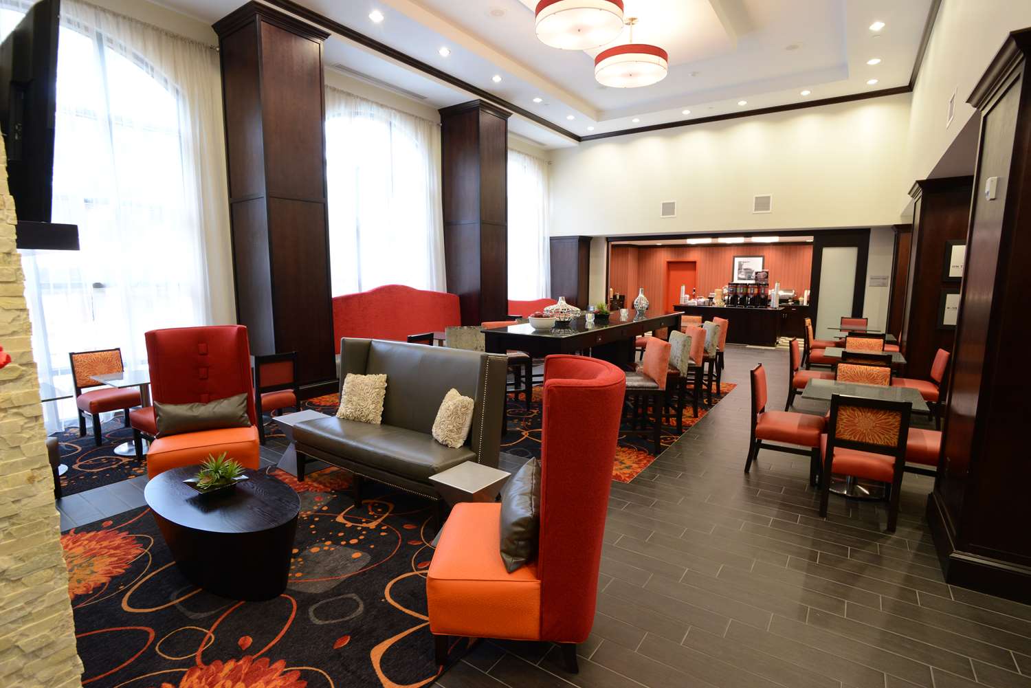 Hampton Inn & Suites Albany at Albany Mall 2