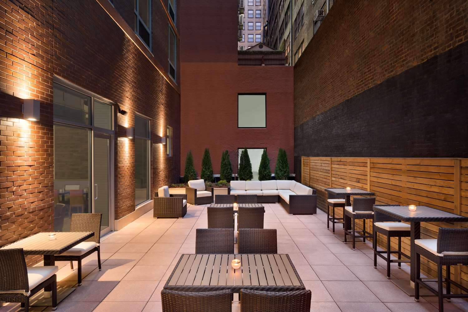 Hilton Garden Inn New York Times Square South 2