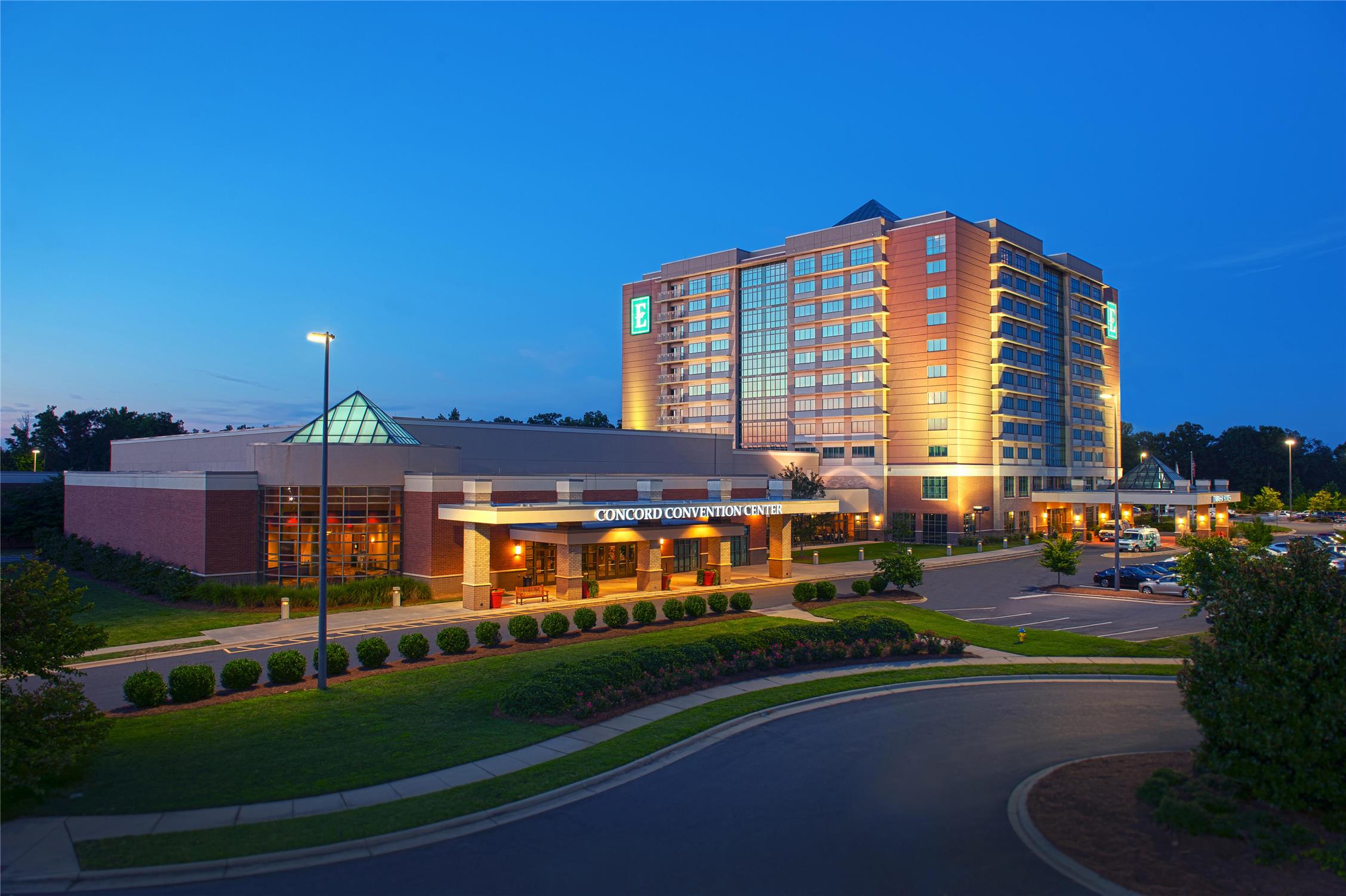 Embassy Suites by Hilton Charlotte Concord Golf Resort & Spa 2