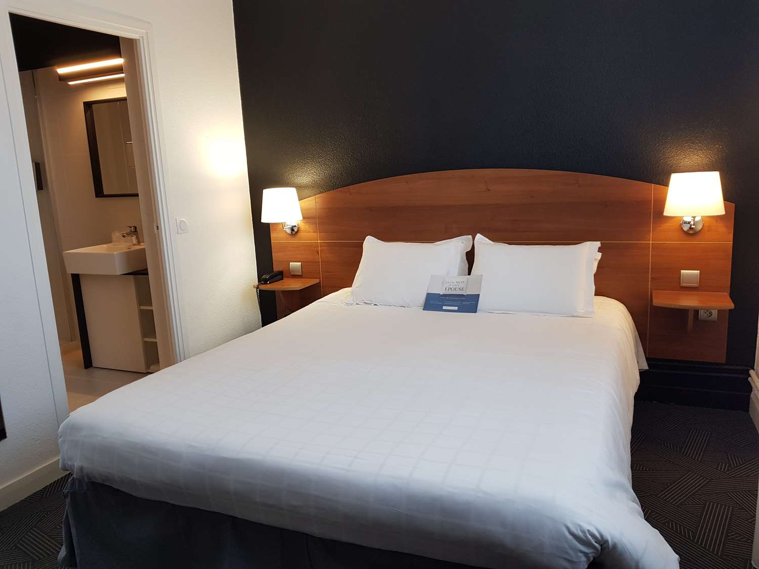 Kyriad Hotel Clermont Ferrand Centre 2