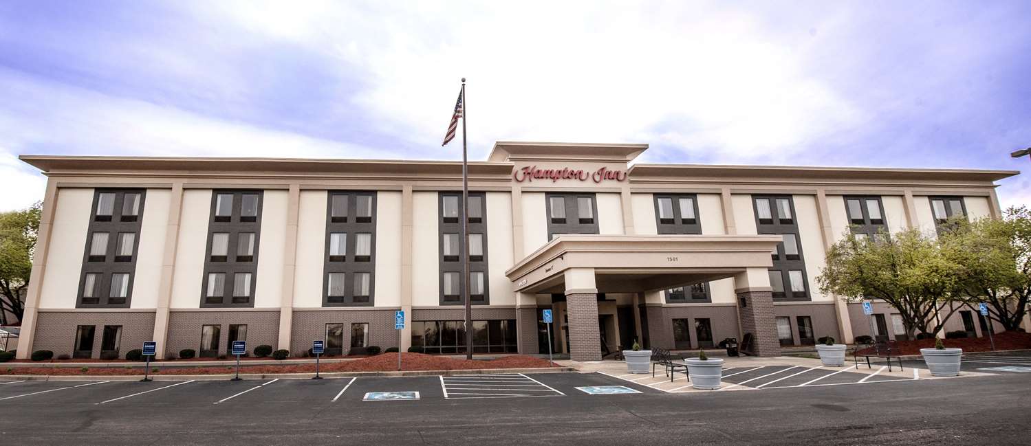 Hampton Inn Clarksville 1