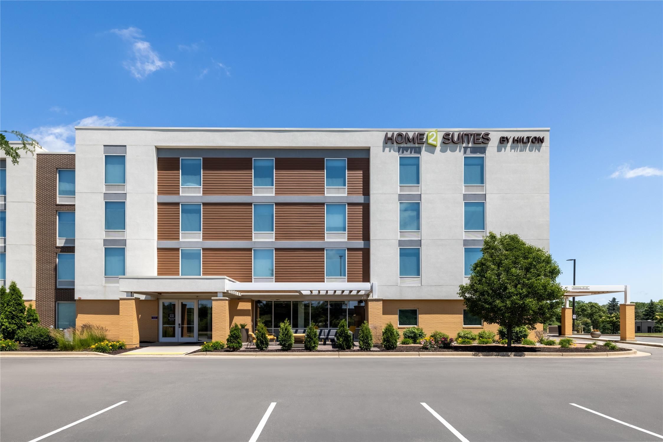 Home2 Suites by Hilton Milwaukee Brookfield 2