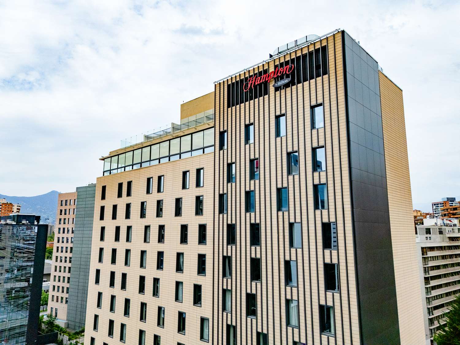 Hampton By Hilton Santiago Las Condes 2