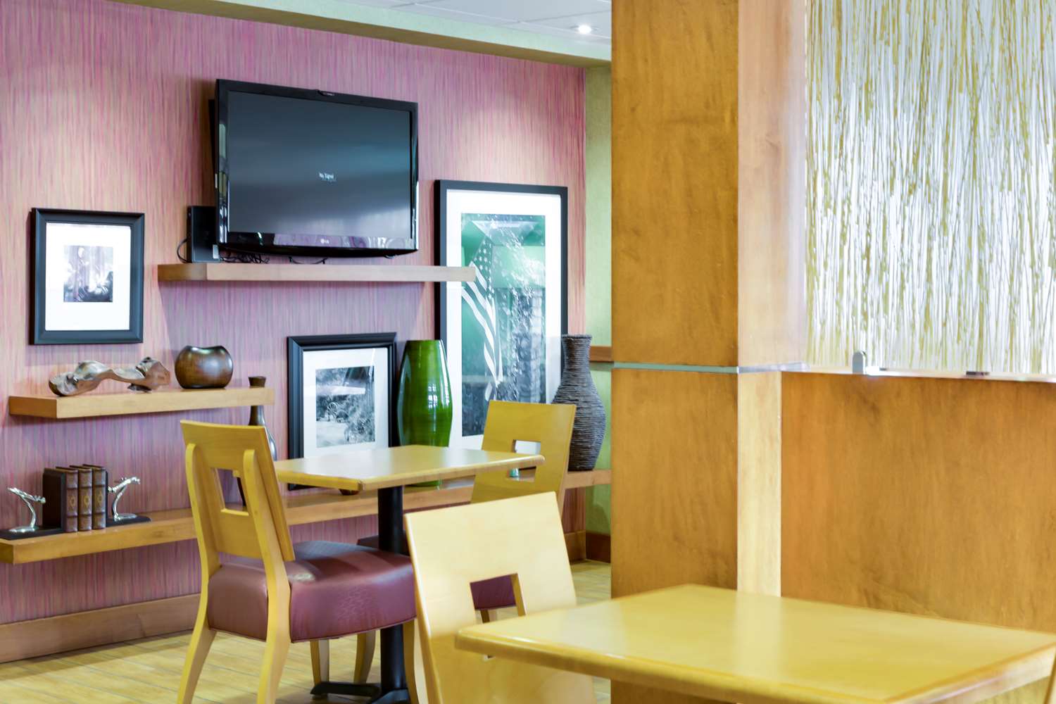 Hampton Inn Harrisonburg - University 2