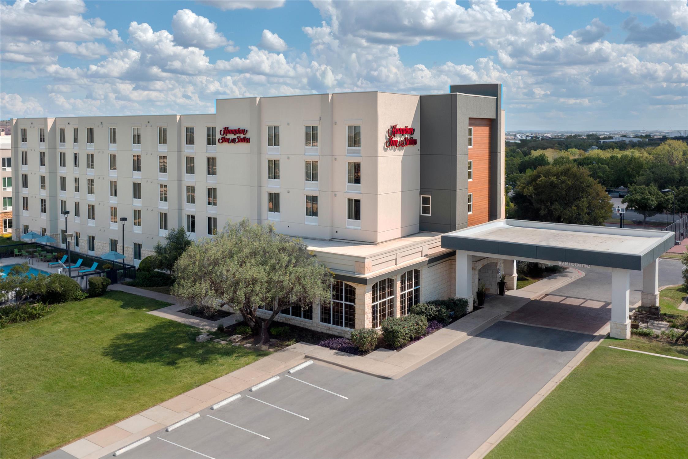 Hampton Inn & Suites-Austin Airport 1