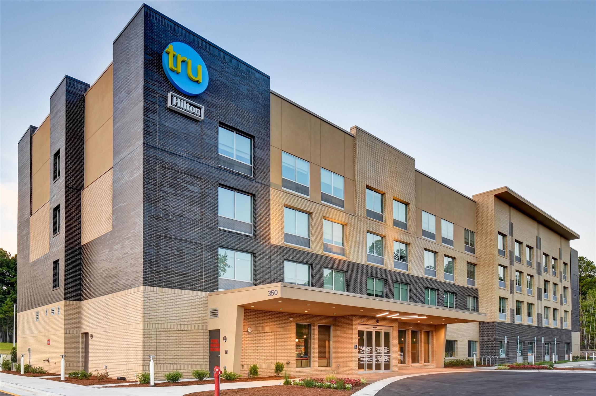 Tru By Hilton Raleigh Durham Airport 2