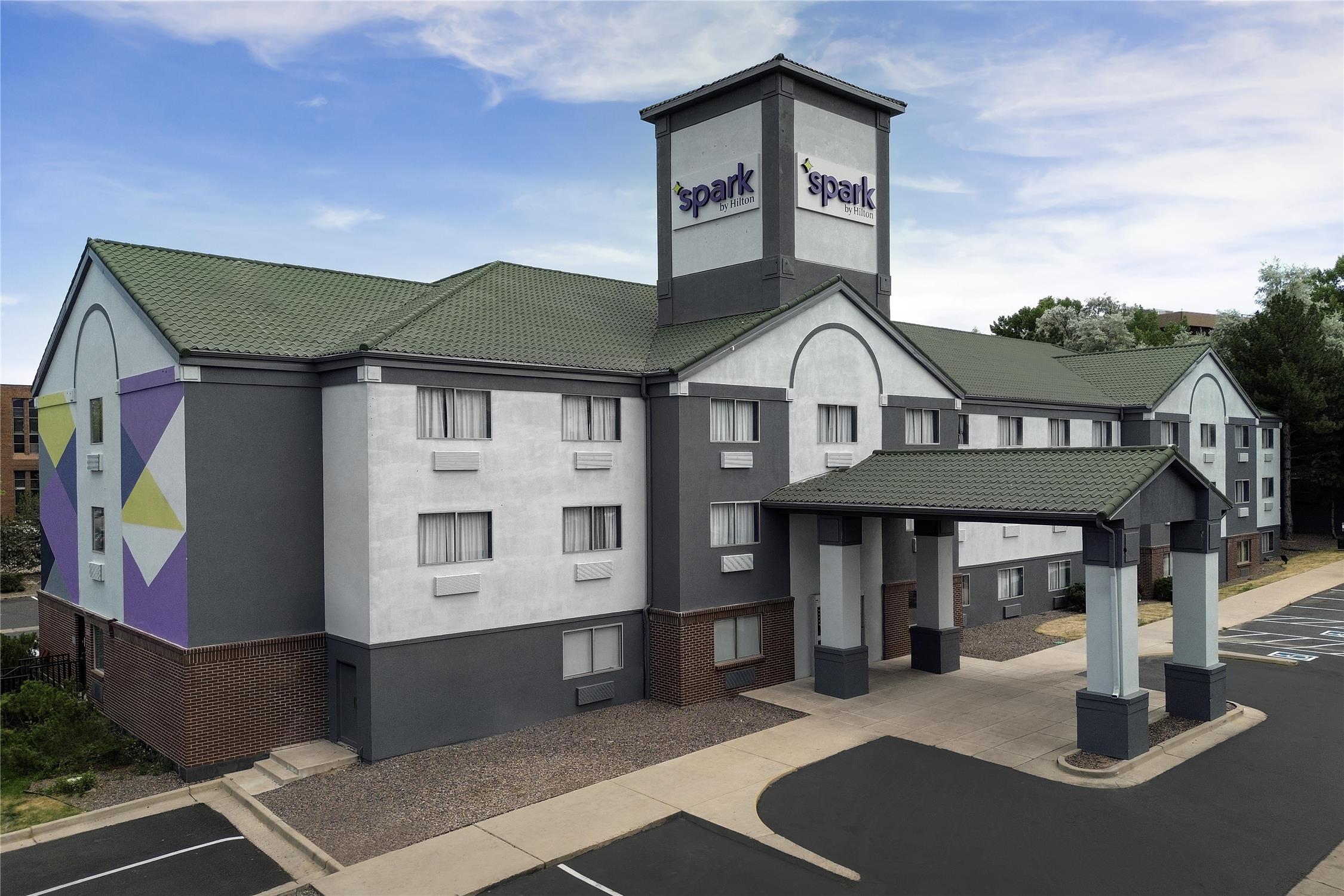 Spark by Hilton Lakewood Denver Southwest 2