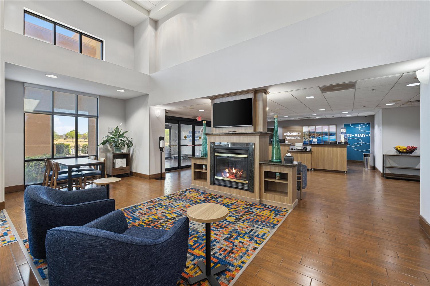 Hampton Inn & Suites Madera 1