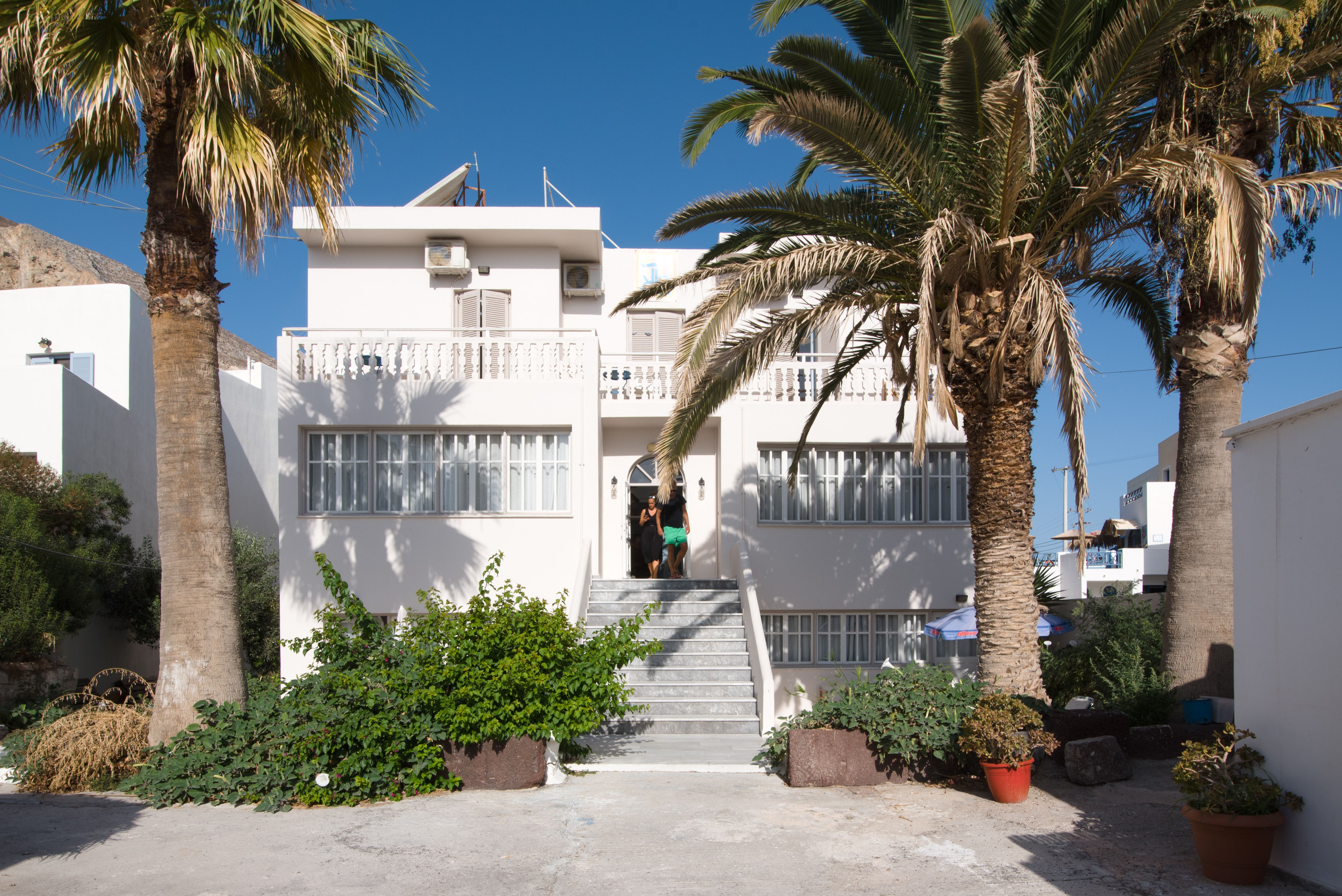 Kamari Blue Boutique Hotel 1