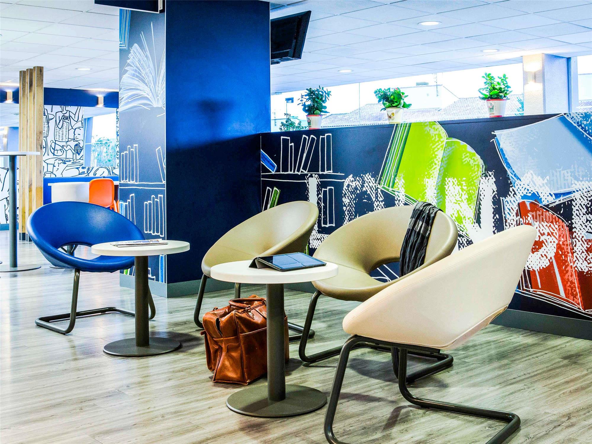 Ibis Budget Fréjus St Raphaël centre plages gare TGV 1