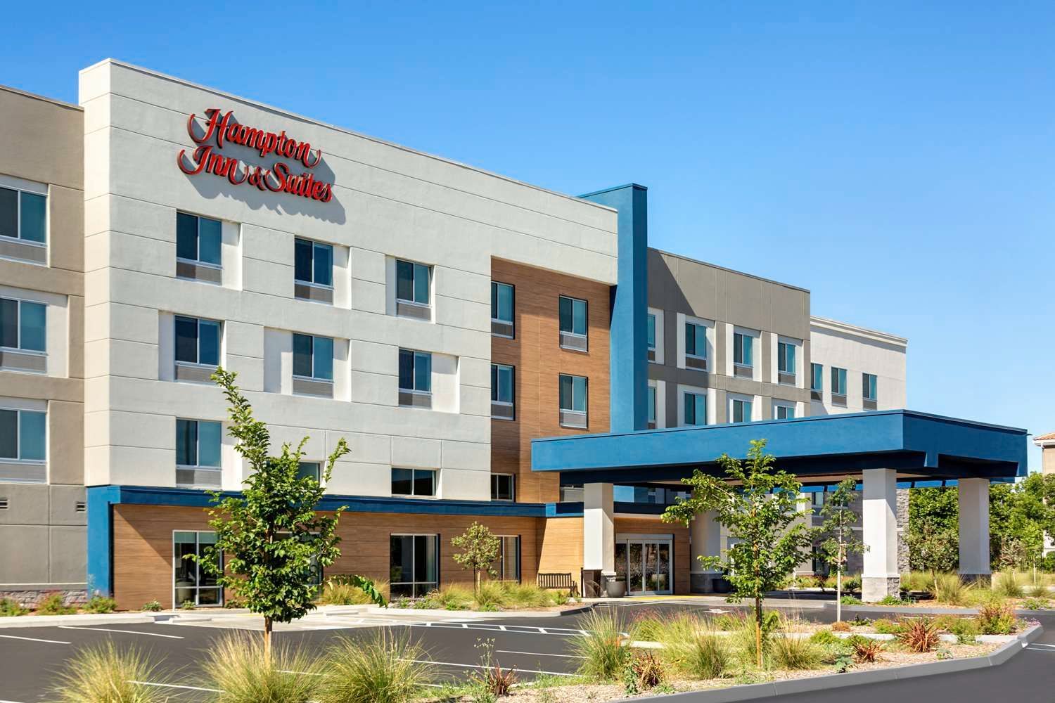 Hampton Inn & Suites Oroville 2