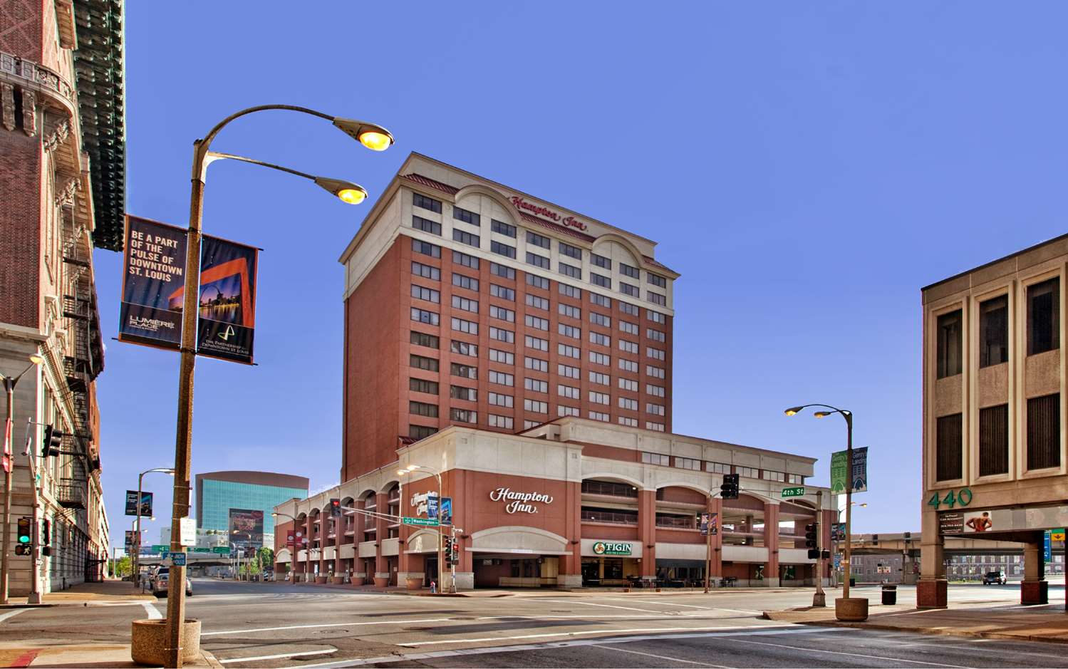 Hampton Inn St. Louis-Downtown (At the Gateway Arch) 1
