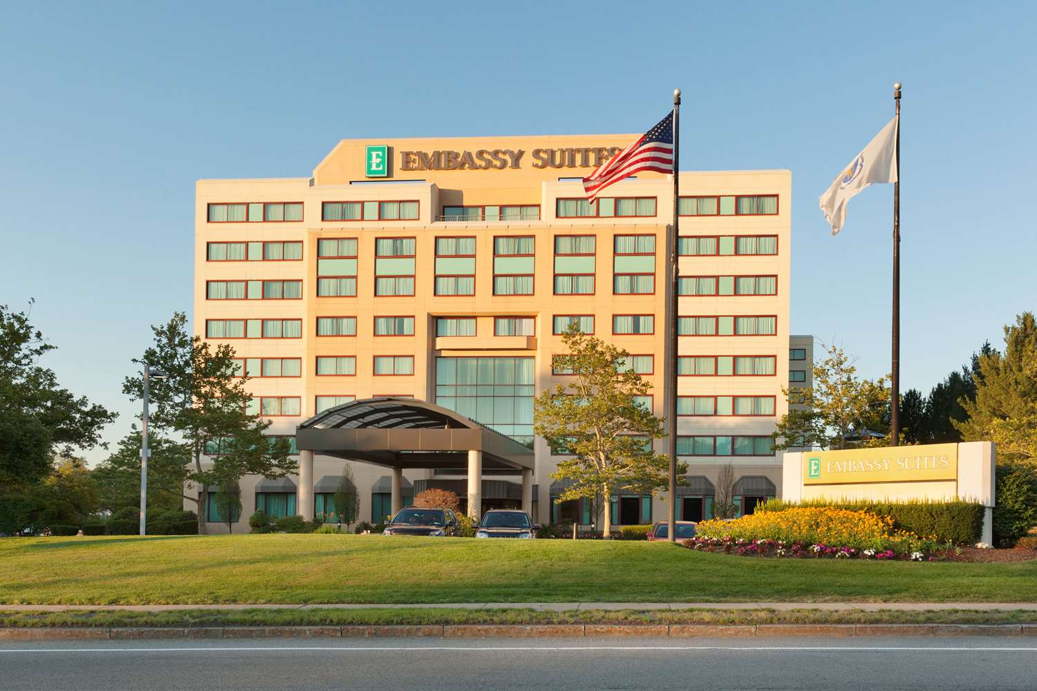 Embassy Suites by Hilton Boston Waltham 2