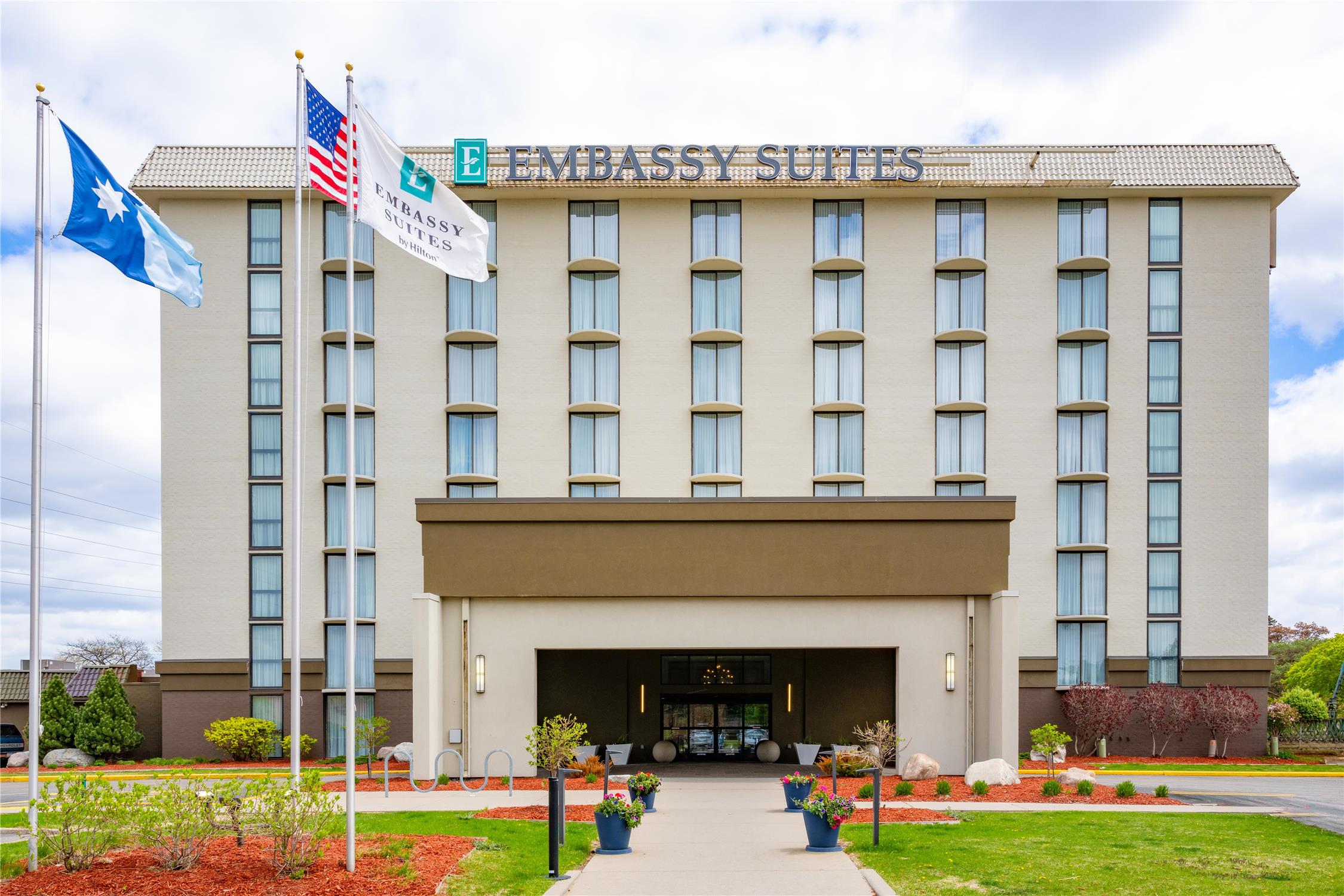Embassy Suites by Hilton Minneapolis Bloomington Edina 1