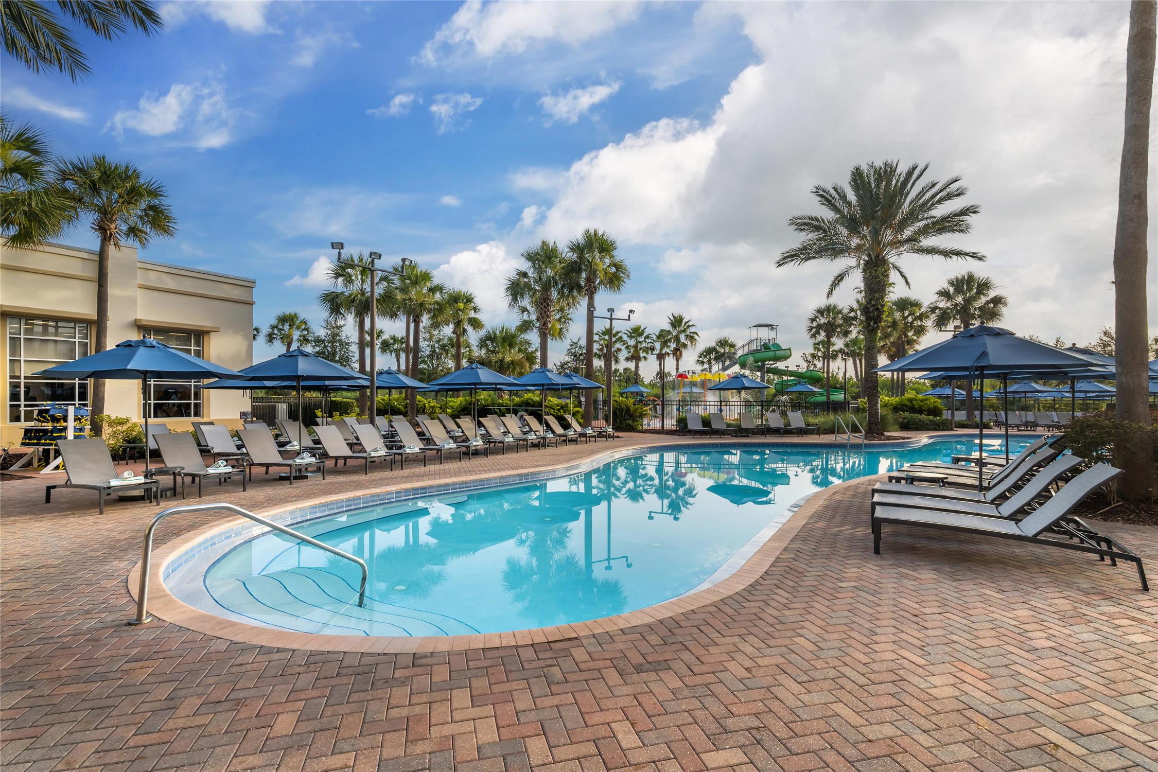 Las Palmeras by Hilton Grand Vacations 1