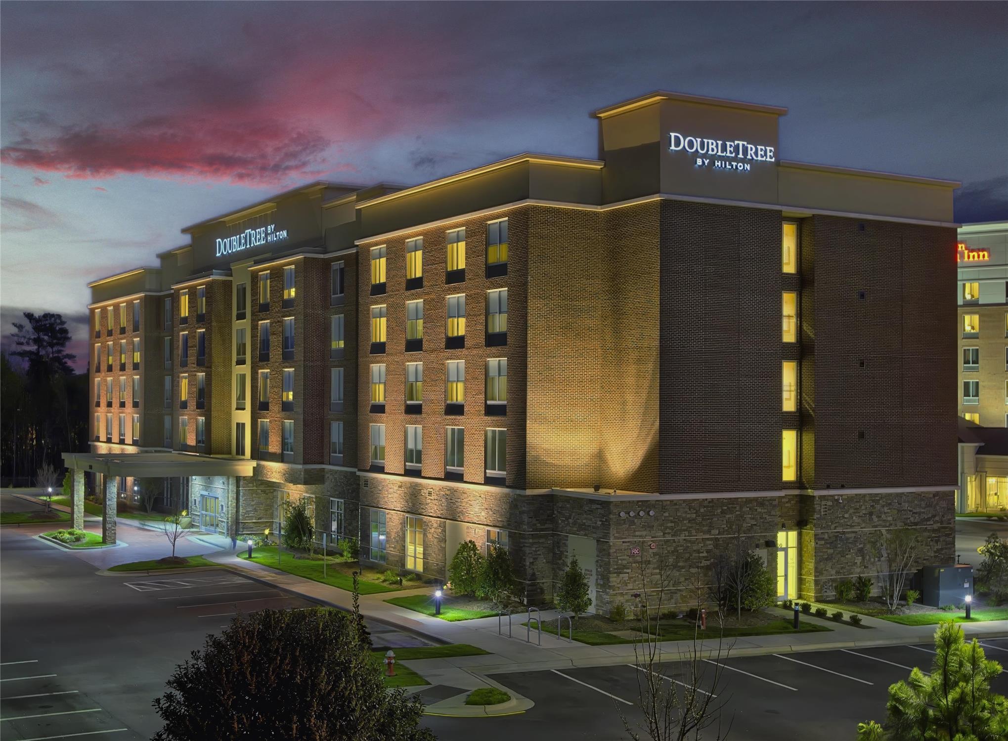 DoubleTree by Hilton Raleigh - Cary 2