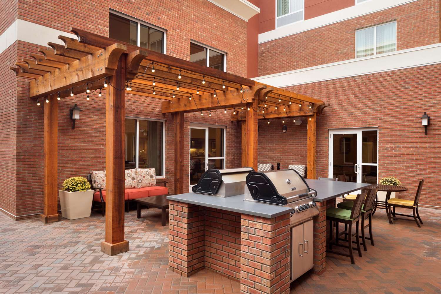 Homewood Suites by Hilton Kalamazoo-Portage 2
