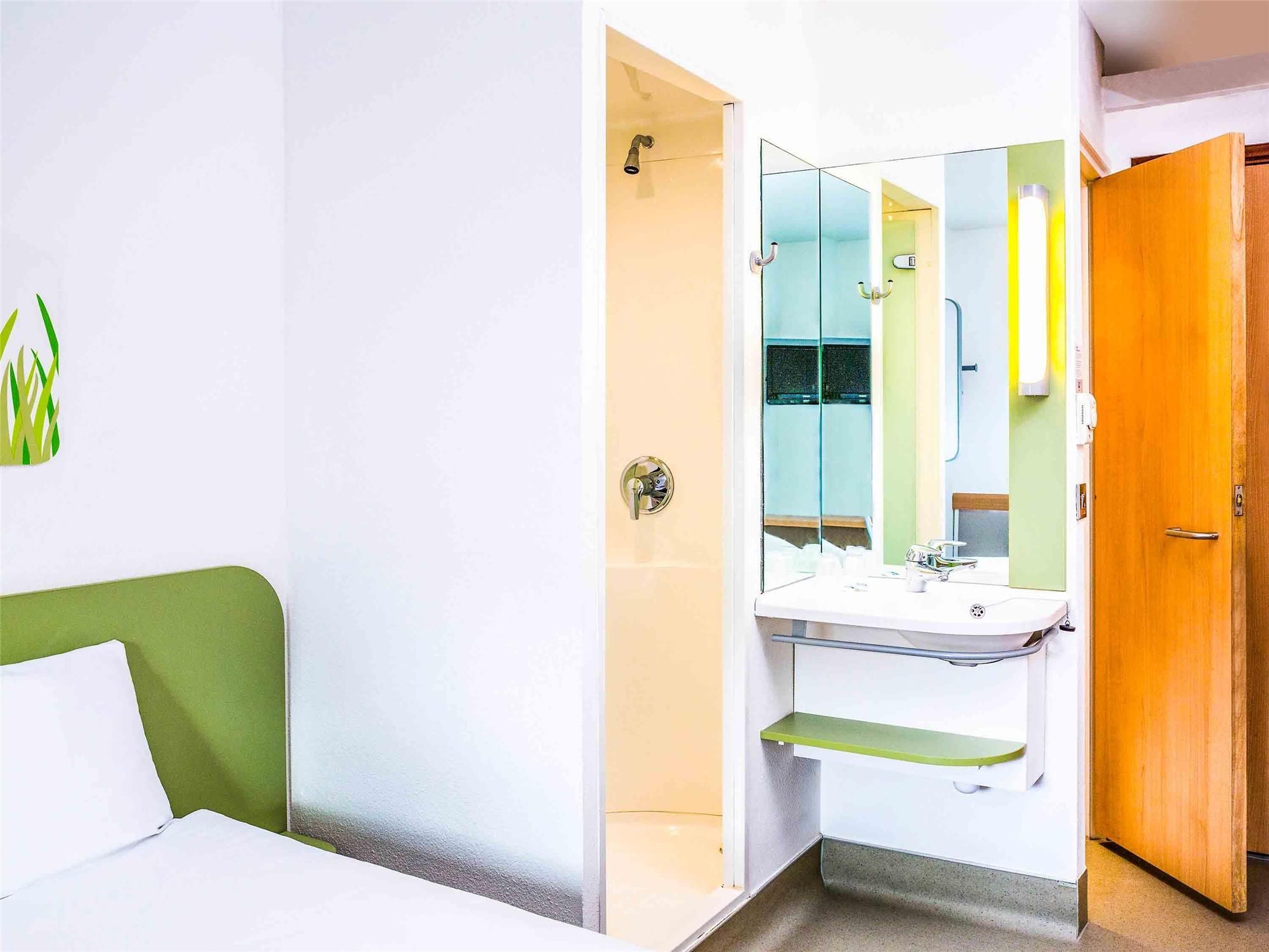 Zimmer mit 2 einzelbetten