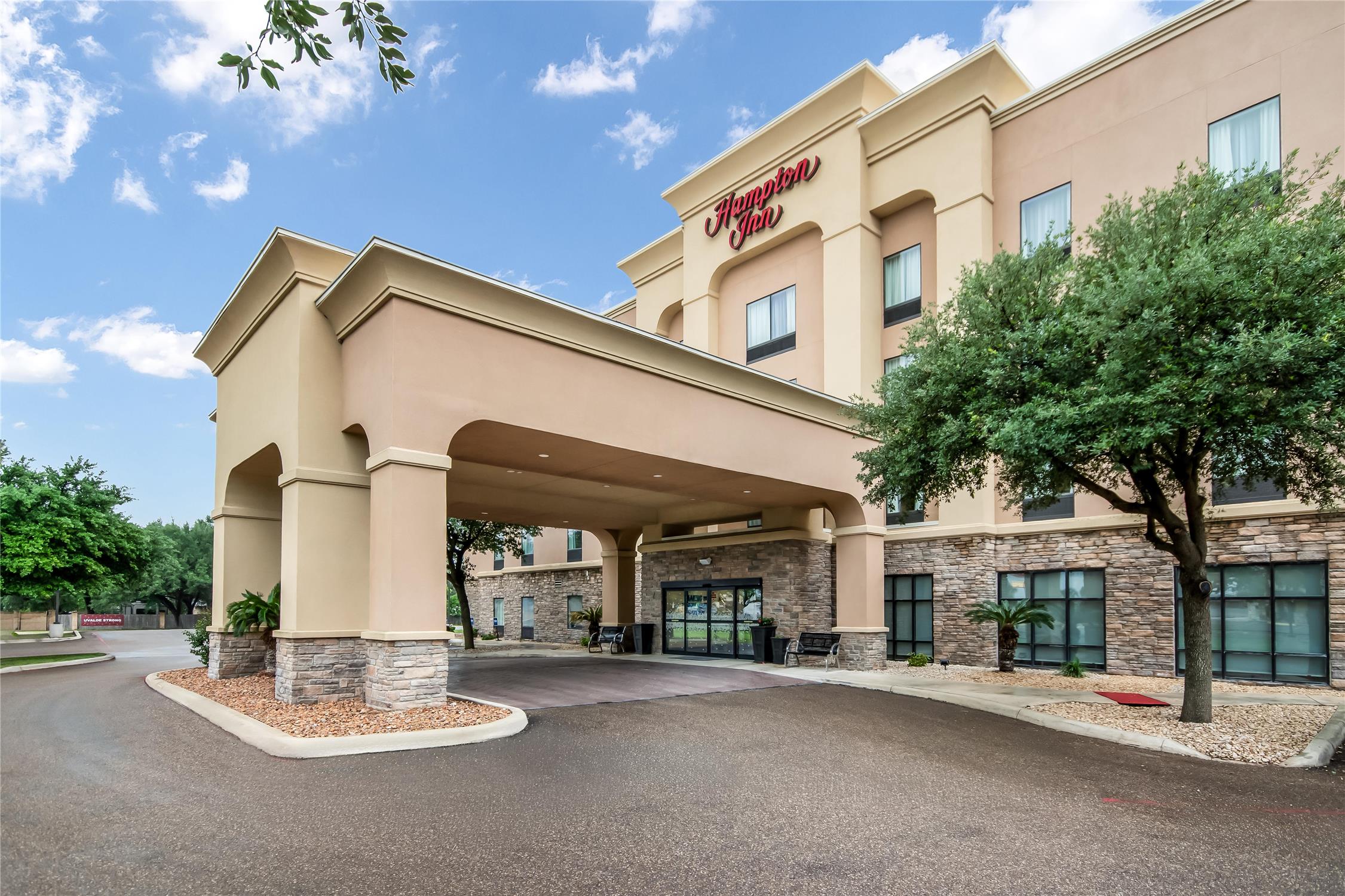 Hampton Inn Uvalde 1