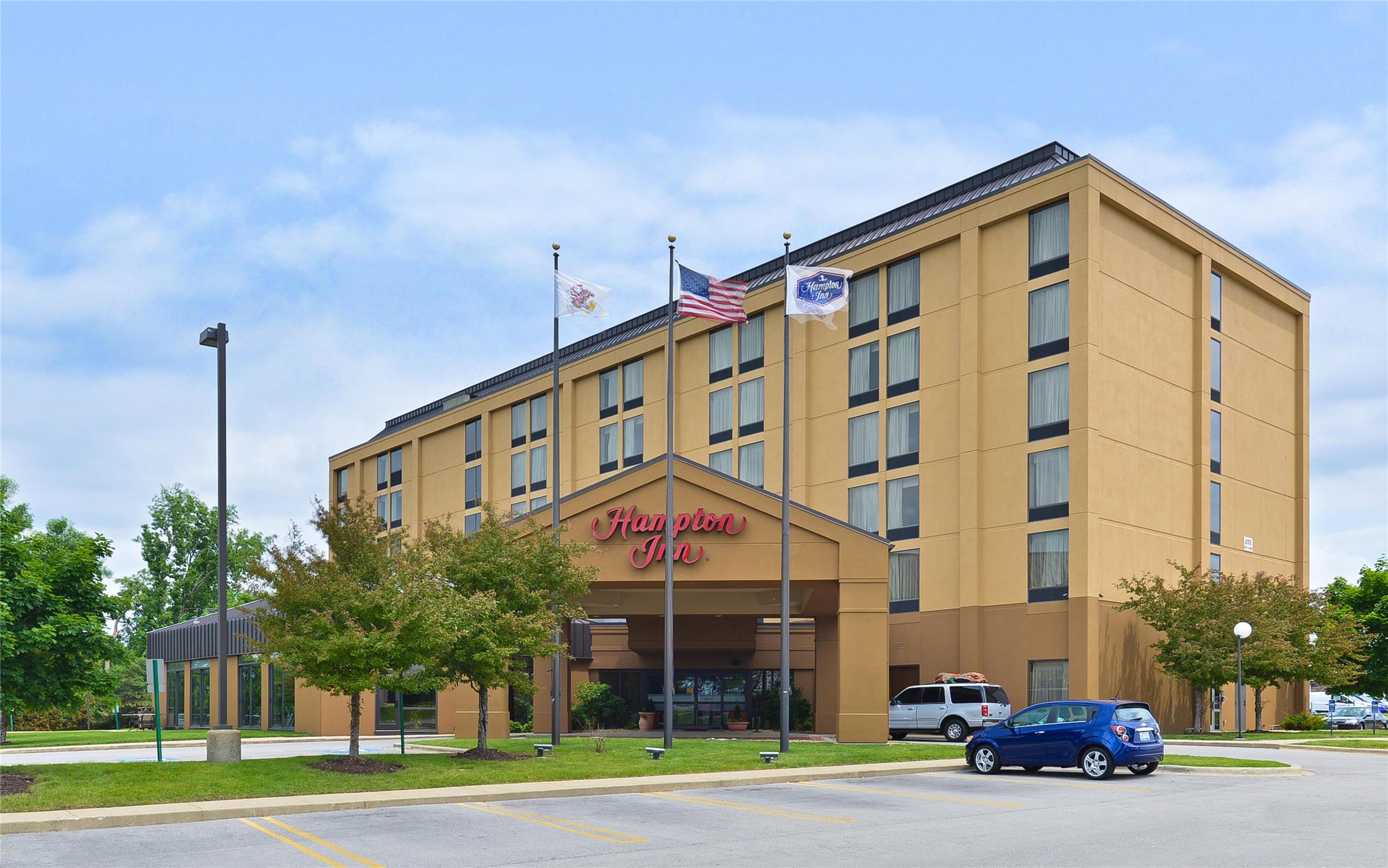 Hampton Inn Chicago-Carol Stream 1