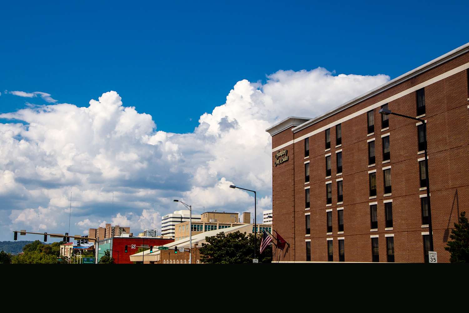 Hampton Inn & Suites Knoxville-Downtown, TN 2