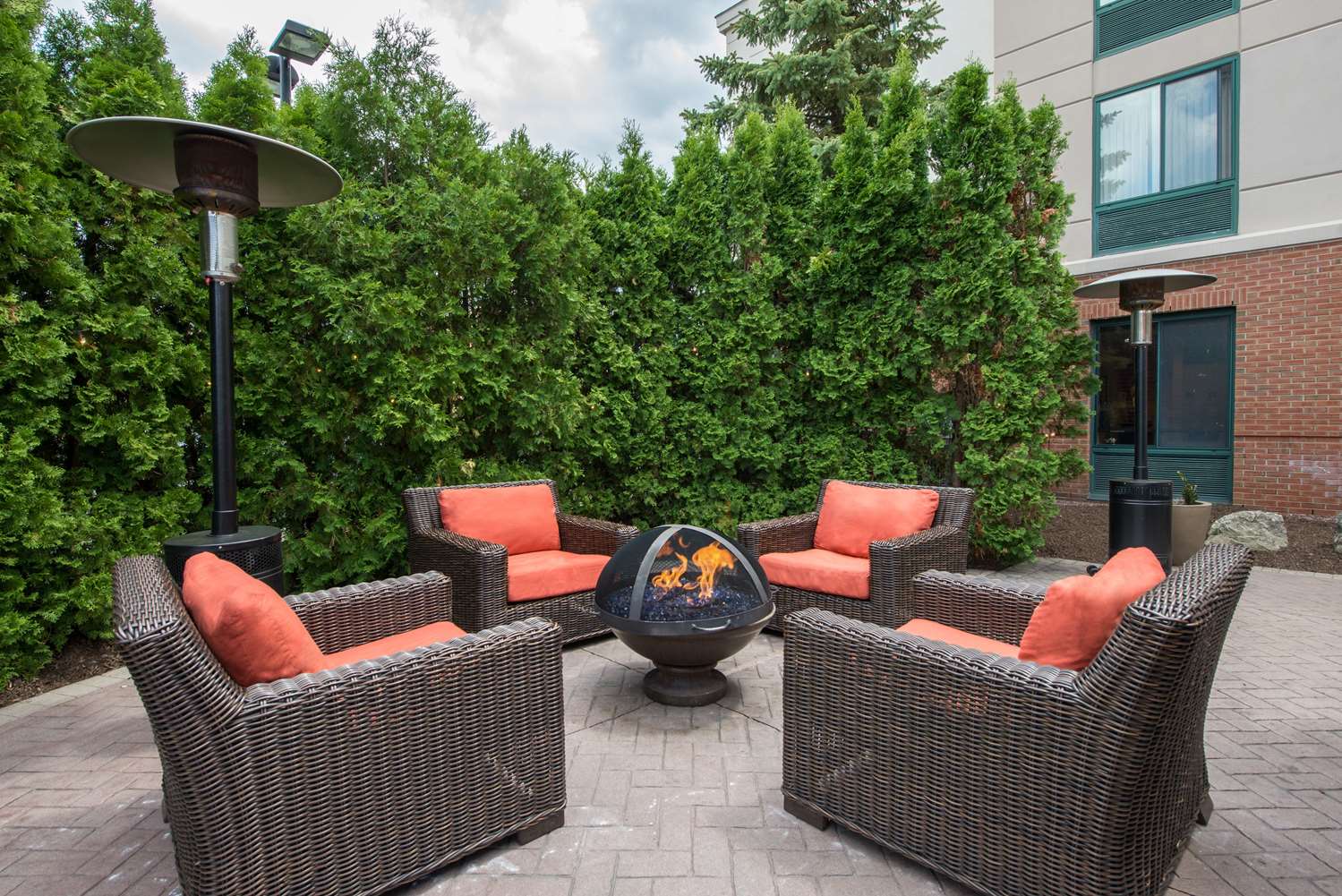 Hilton Garden Inn Poughkeepsie/Fishkill 1