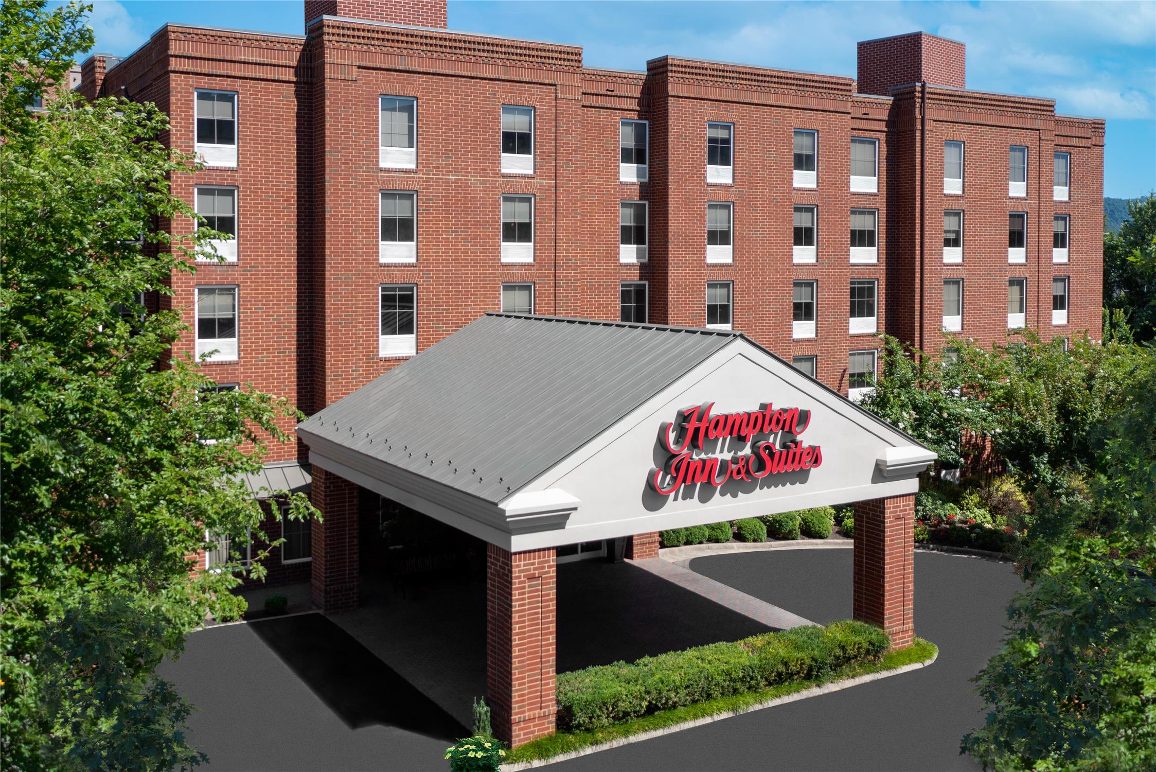 Hampton Inn & Suites Charlottesville-At The University 1