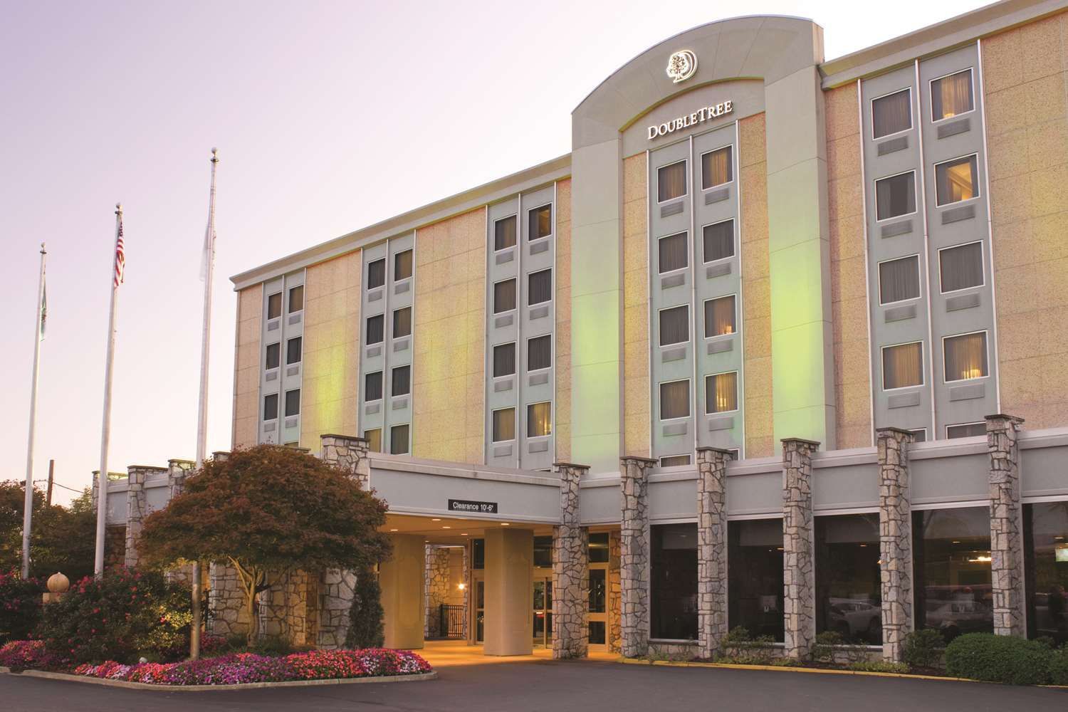 DoubleTree by Hilton Pittsburgh Airport 1