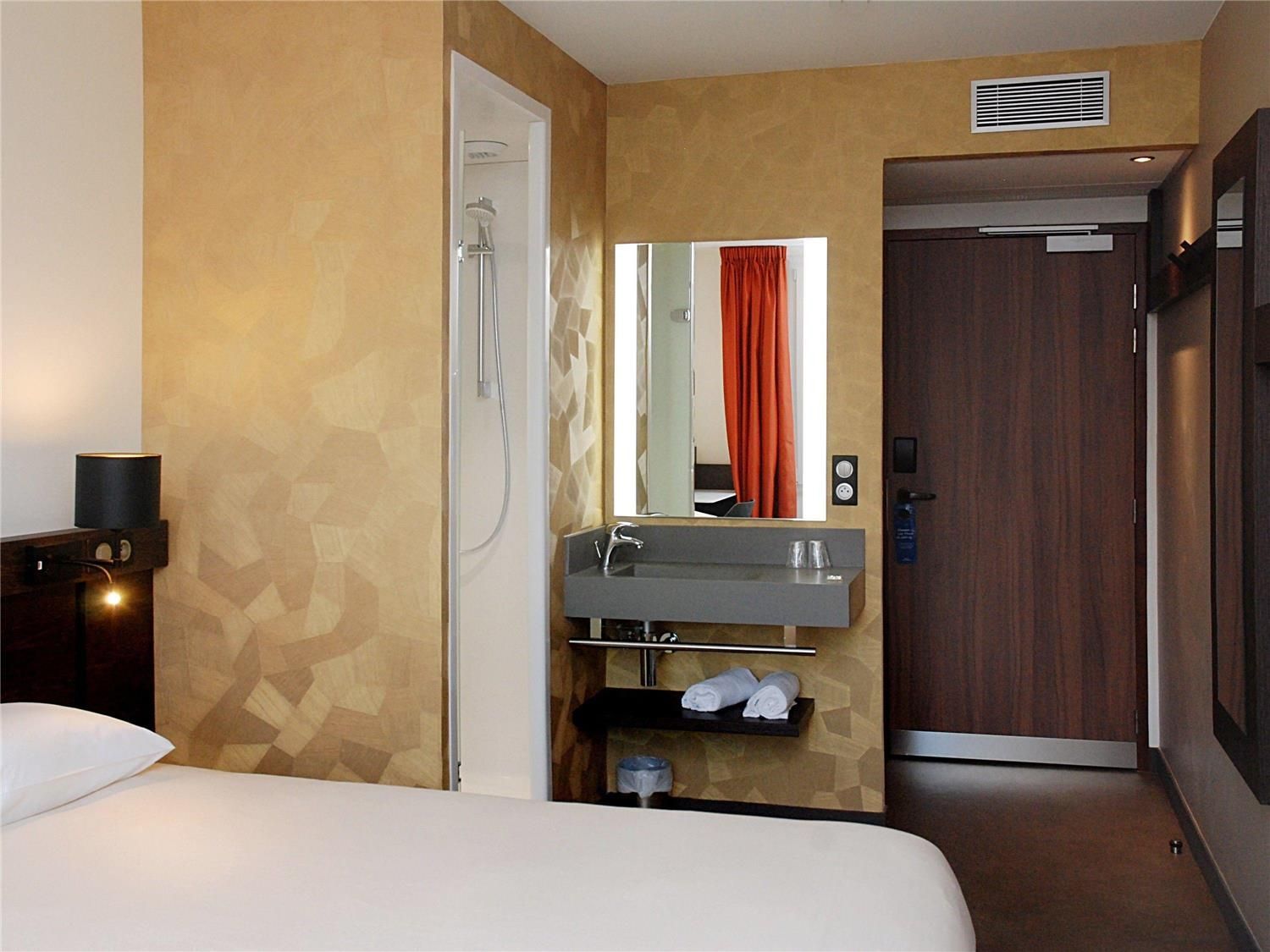 Ibis Budget Annecy sud-Poisy 2
