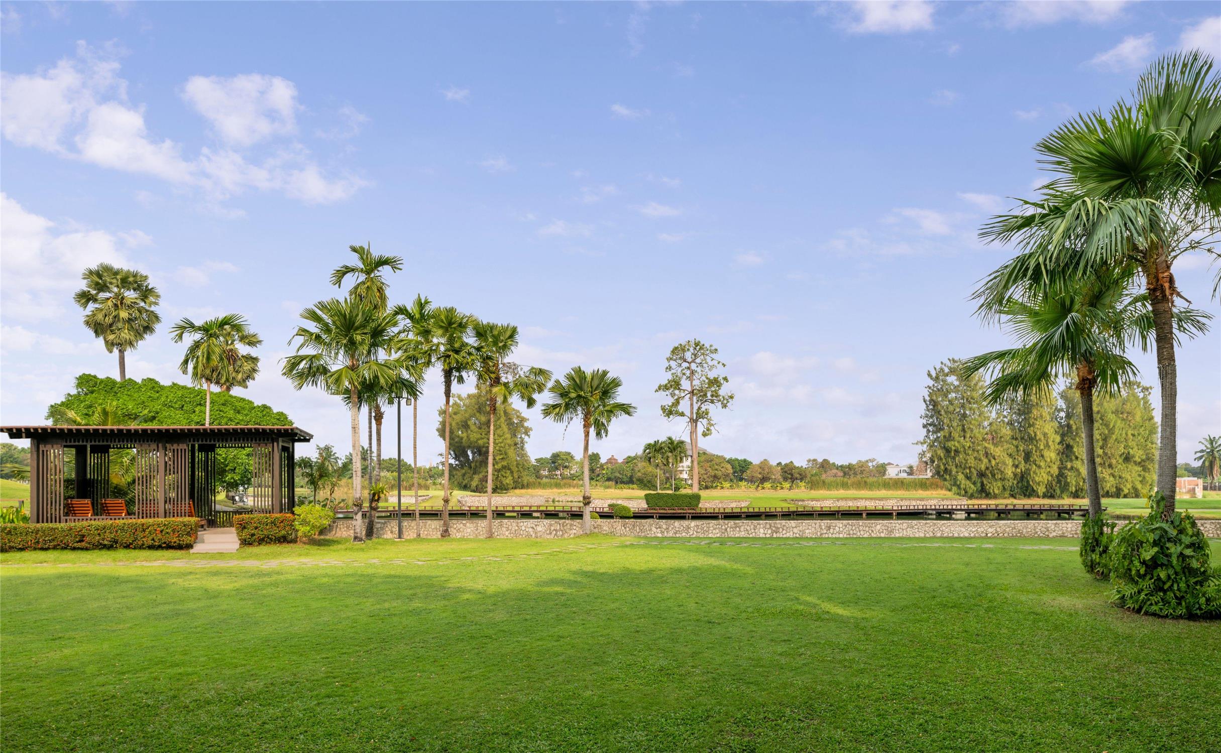 Hilton Bangkok Suvarnabhumi Golf Resort & Spa 2