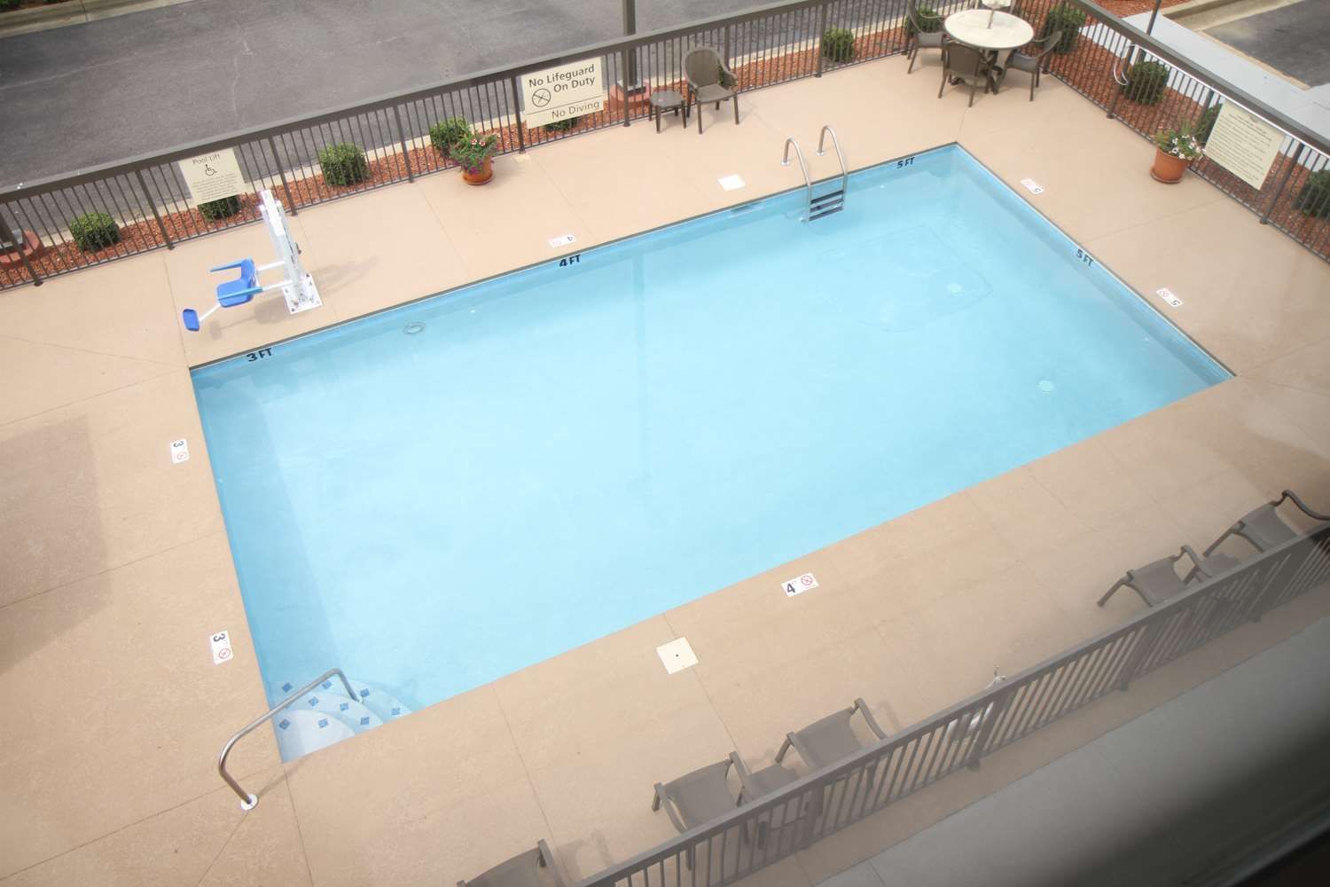Hampton Inn Greeneville 2